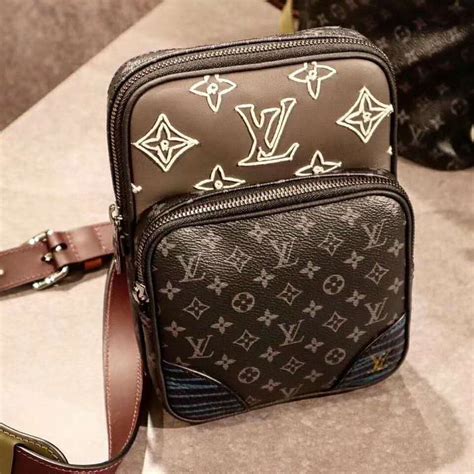 mens small bag louis vuitton|louis vuitton sling bag men.